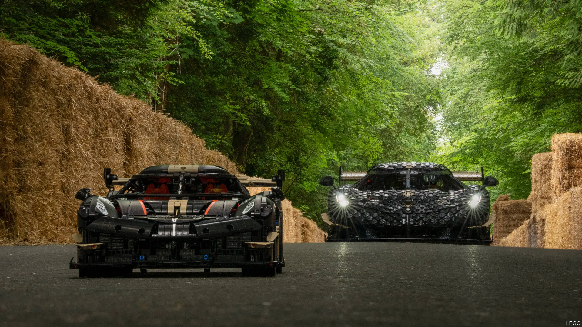 LEGO_Technic_Koenigsegg_Goodwood_Track_2