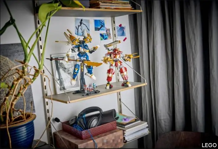 LEGO De Twee Torenhoge Mecha