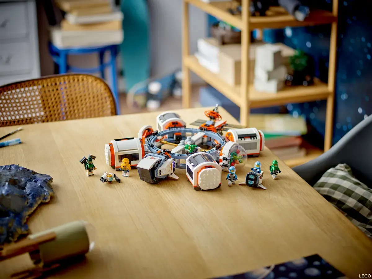 lego city ruimtestation