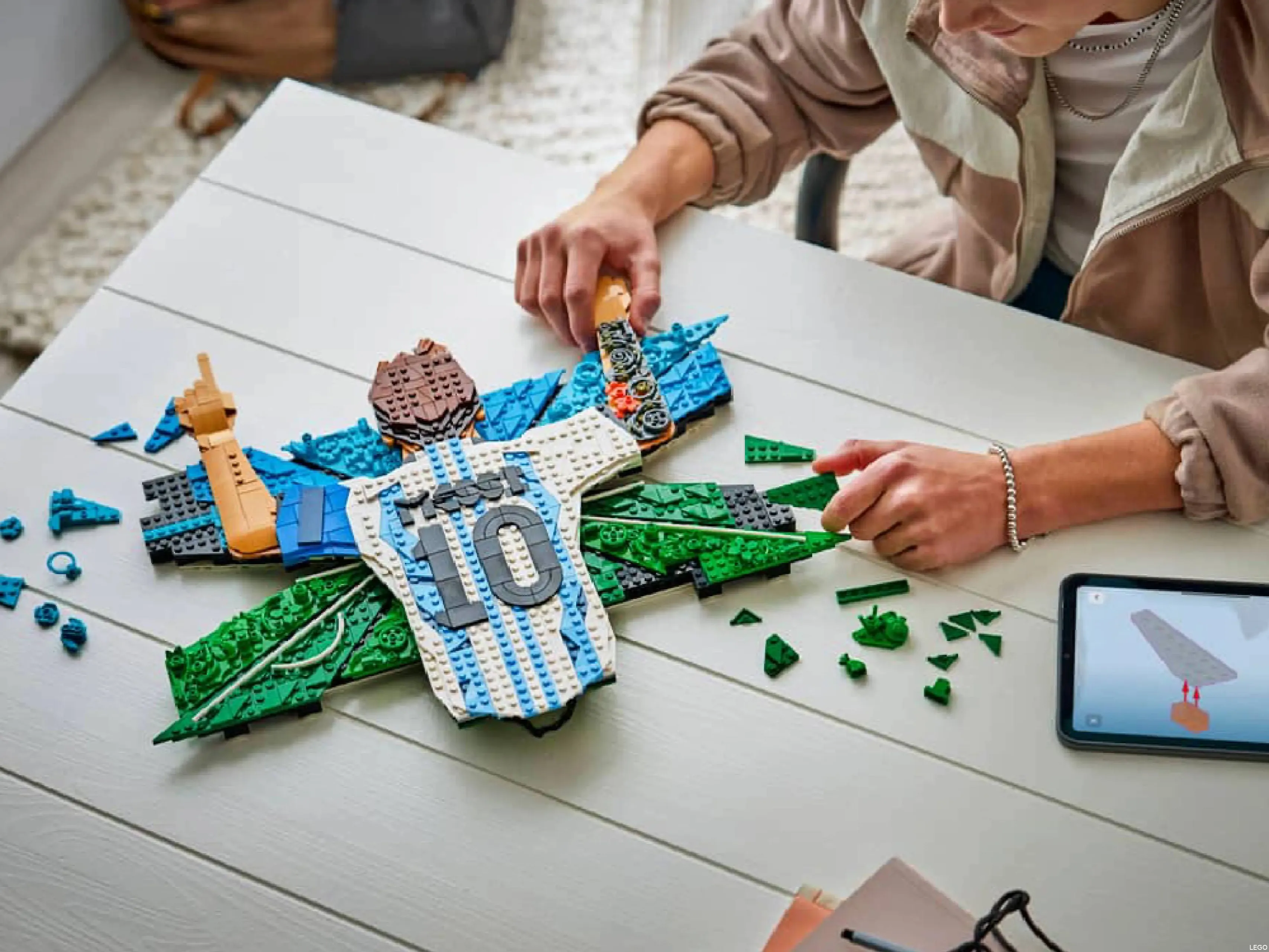 LEGO Editions 43018 Lionel Messi - Viering set building