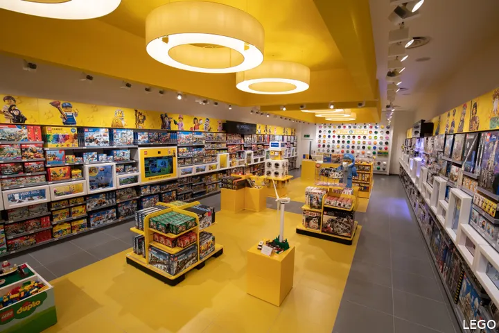 lego brandstore 03