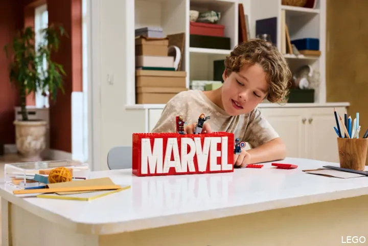 lego marvel logo