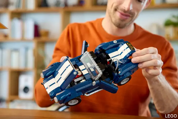 lego shelby cobra
