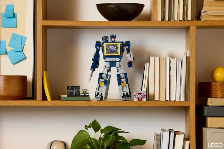 lego icons transformers soundwave