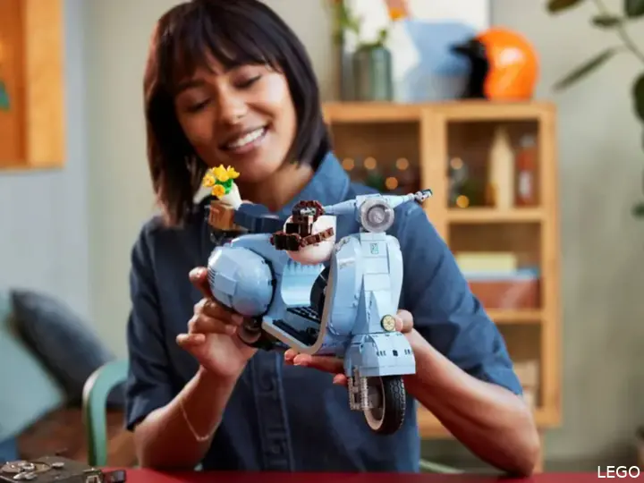 LEGO Icons vespa