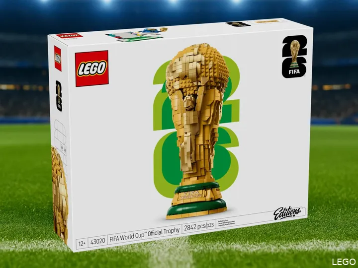LEGO Editions FIFA World Cup Trophy (1)