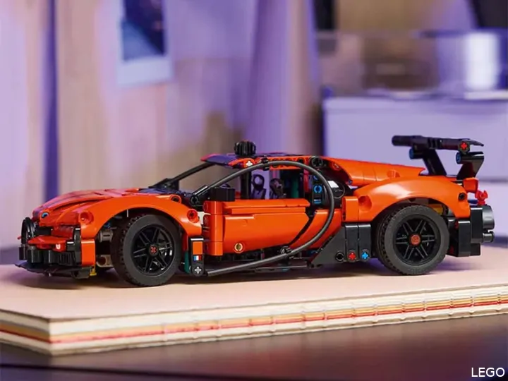 LEGO Technic 42222 Bugatti Chiron Pur Sport
