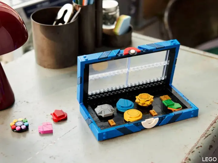 LEGo GWP Pokemon Kanto Badge Collection