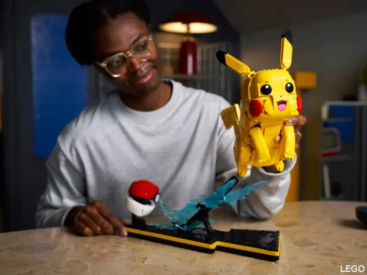 LEGO pokemon Pikachu en Pokeball