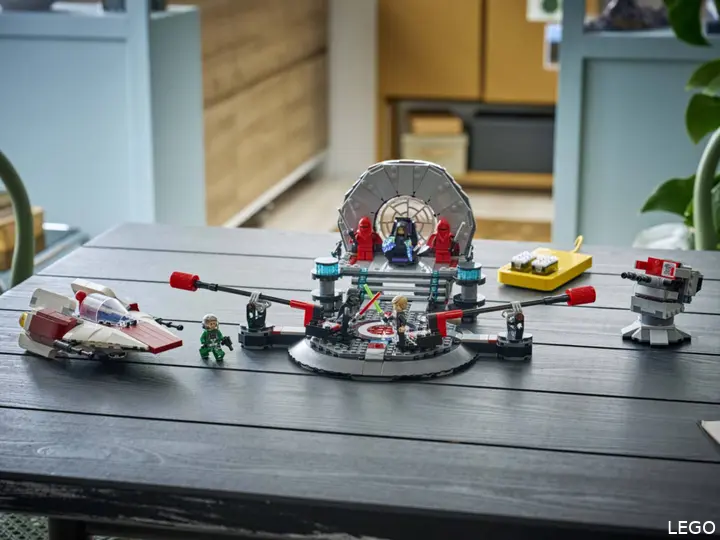 LEGO Star Wars SMART Play 75427 Throne Room Duel &amp; A-wing
