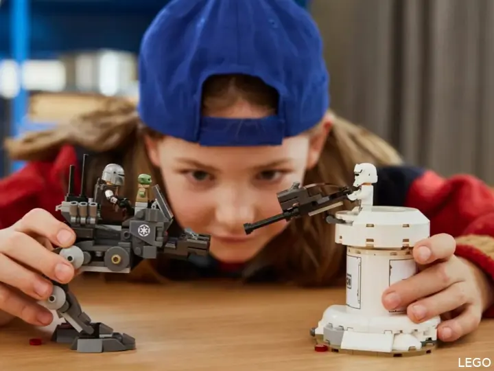 LEGO Star Wars 75444 AT-RT Attack (1)