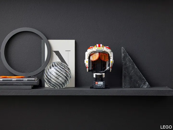 LEGO Luke Skywalker helmet