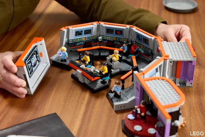 LEGO Star Trek Bridge