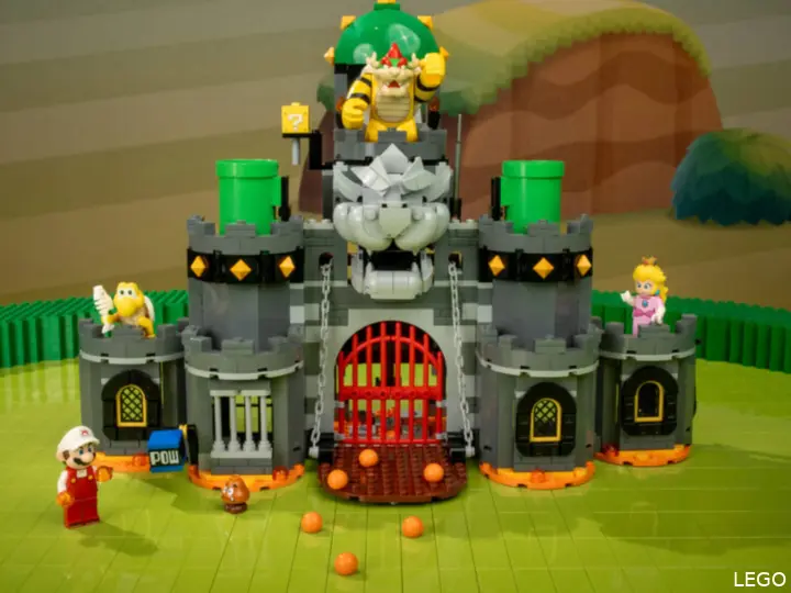 LEGO Super Mario 72060 Fire Mario &amp; Bowser’s Castle