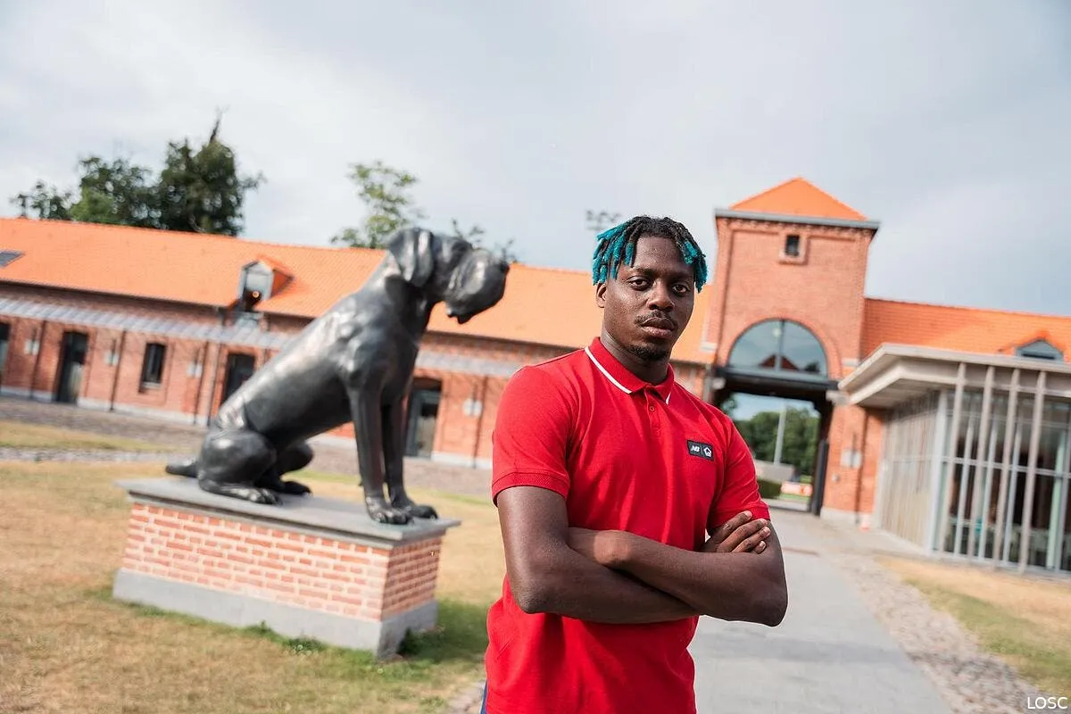 officiel mohamed bayo a lille pour 14 millions d euros dsc05011 345451