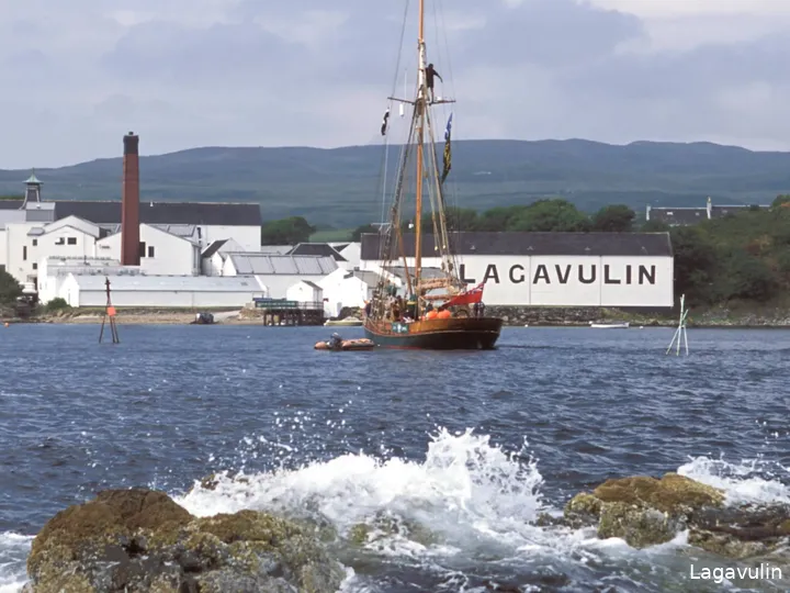 Lagavulin bay
