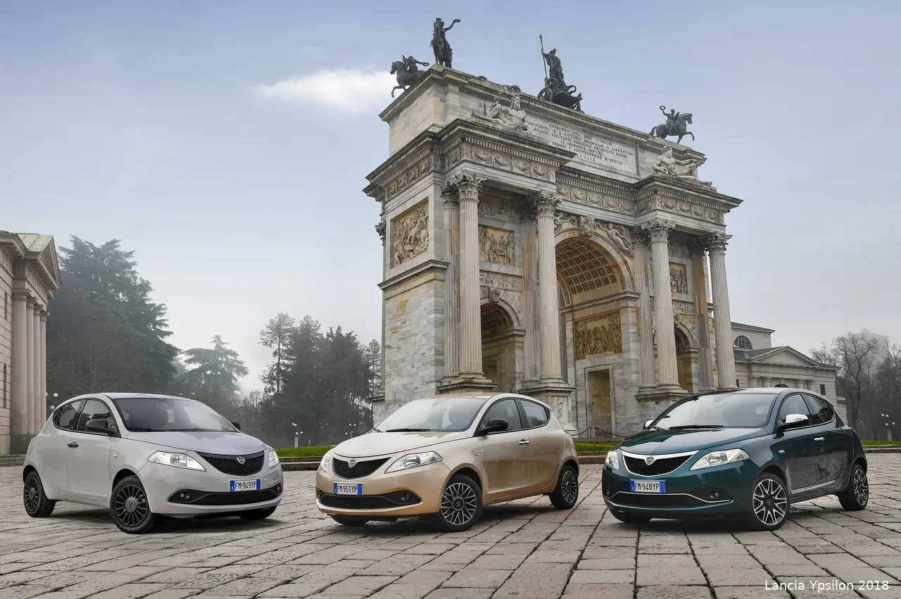lancia ypsilon 2018 01