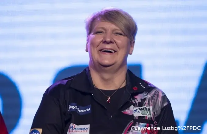 Lisa Ashton smile 440