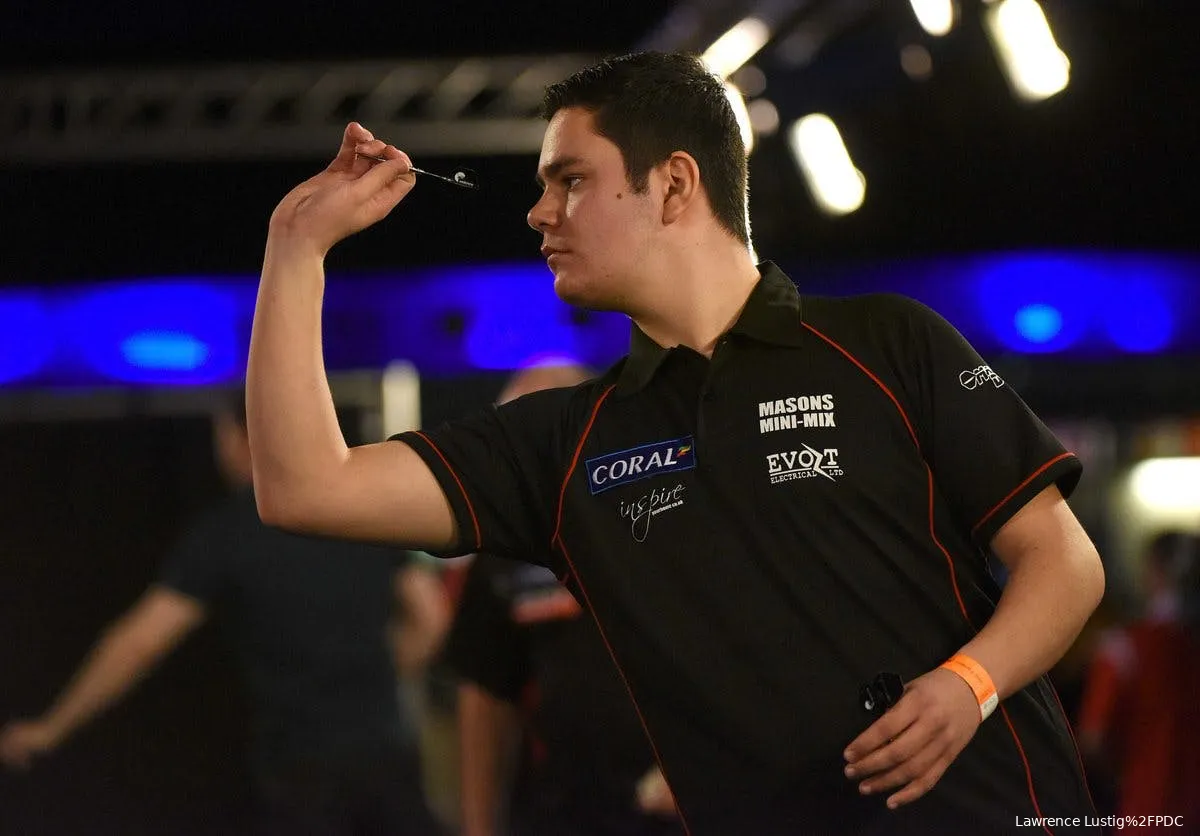 Joe Davis darts 5f78819b75714