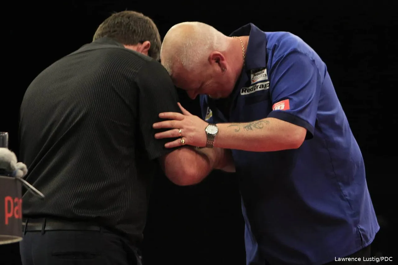 Wade und Thornton zelebrieren einen denkwürdigen Moment der Darts-Geschichte