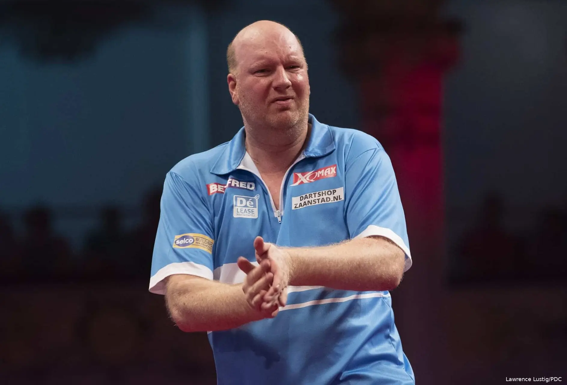 Vincent van der Voort auf der Bühne.