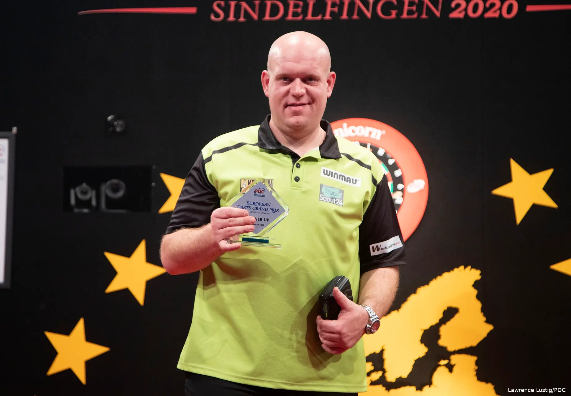 VANGERWEN ET3TROPHY 5f8cbede204f3