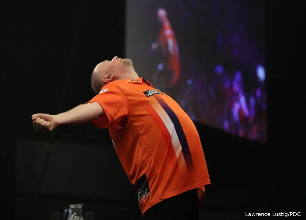 Barney Pose1