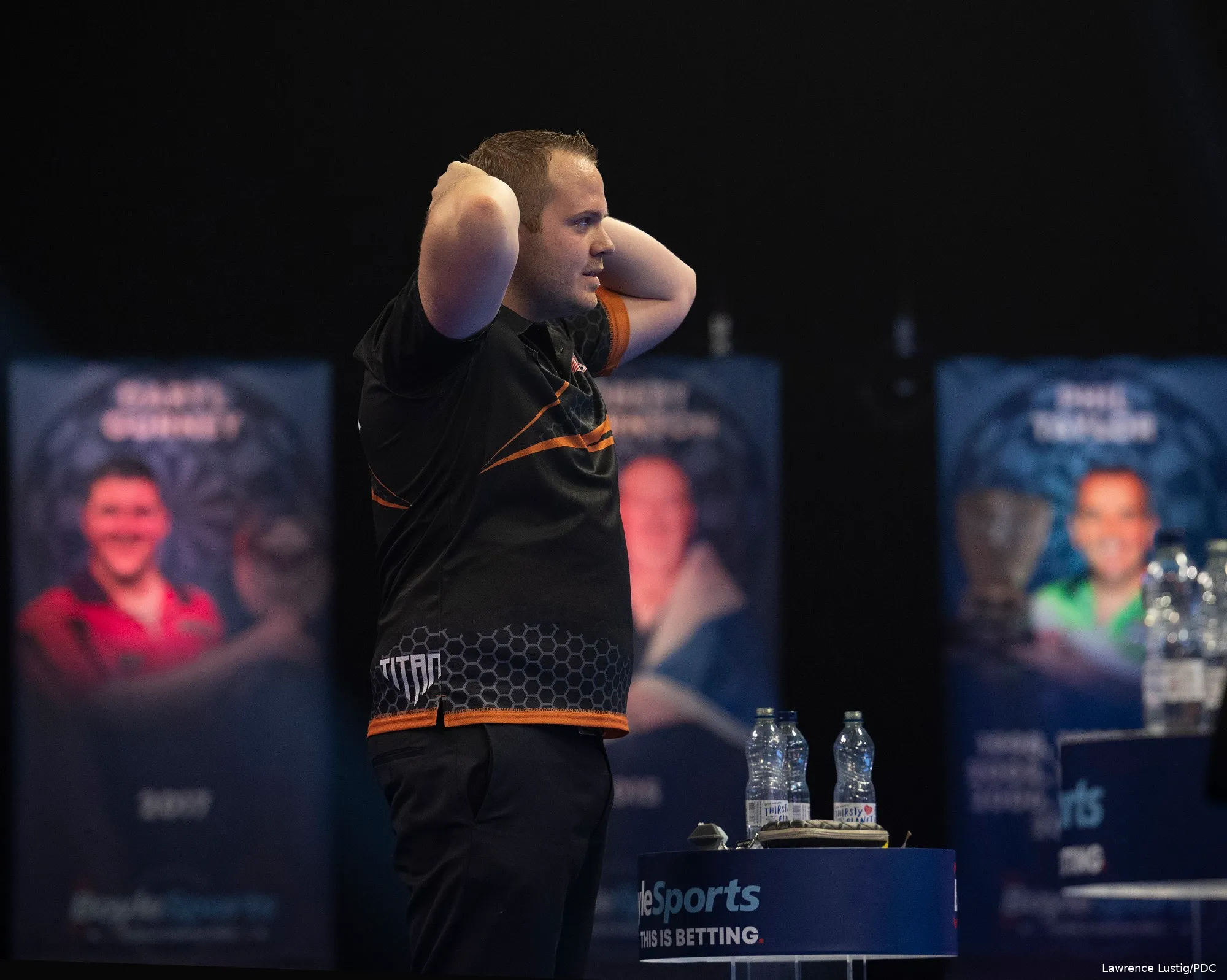 GRANDPRIX QF VANDUIJVENBODE17A 5f835c31ca674