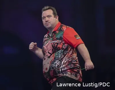 WLDCHAMPS RD1 DOLAN4A 400x316