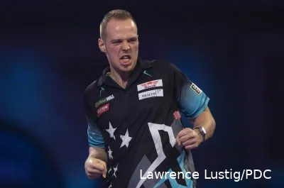 WLDCHAMPS RD2 HOPP10 3000 scaled e1576890222749 400x265