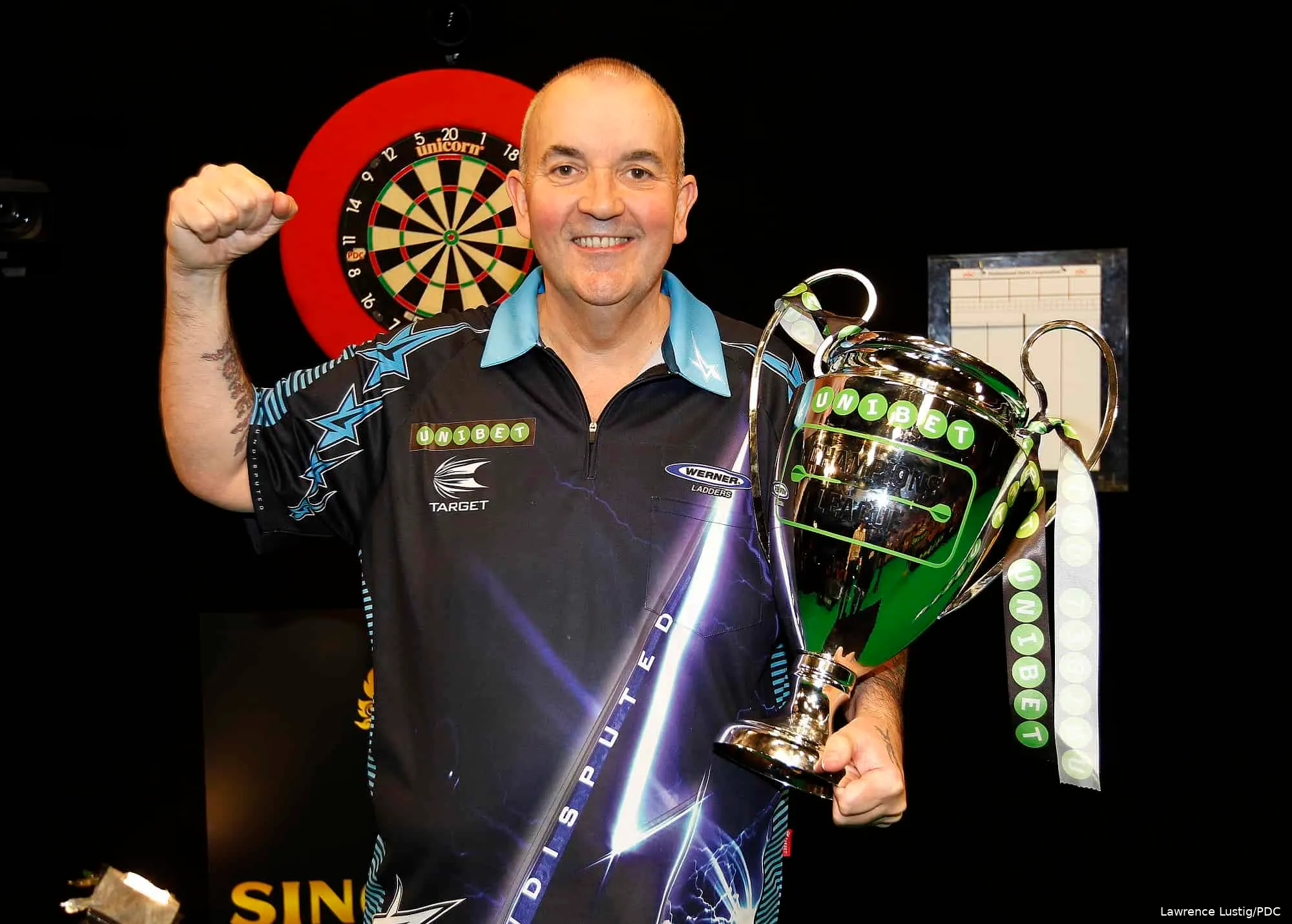 CHAMPSLGE FNL TAYLORWINS6