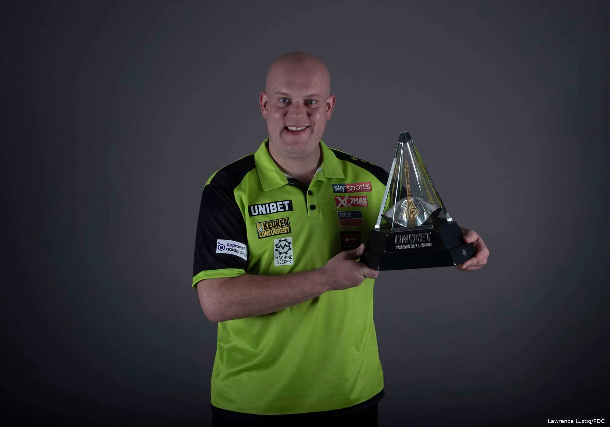 VanGerwenPLTrophy 2000