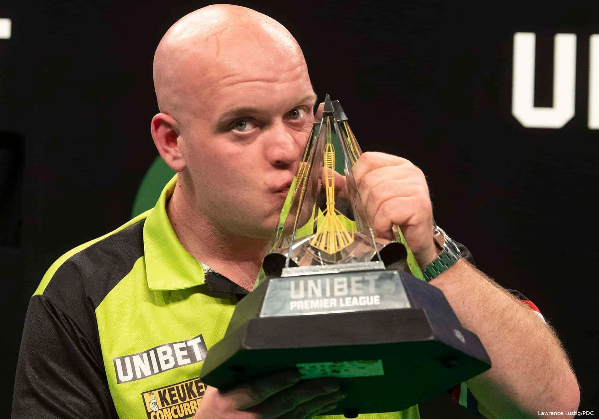 VanGerwenTrophyO2e 2000