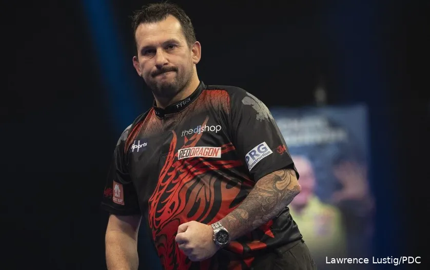 GRANDPRIX RD1 Clayton7A 5f7e21c4ba73f