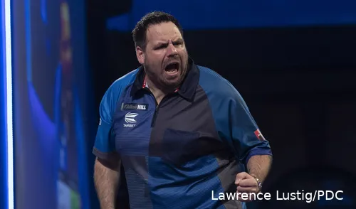 Adrian Lewis won vier keer de World Cup of Darts