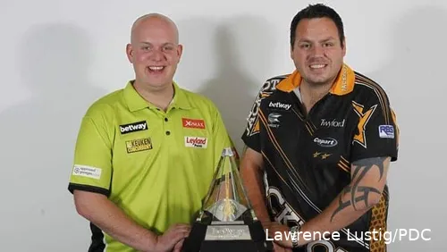 Van Gerwen en Lewis werden na Phil Taylor gezien als de volgende generatie.