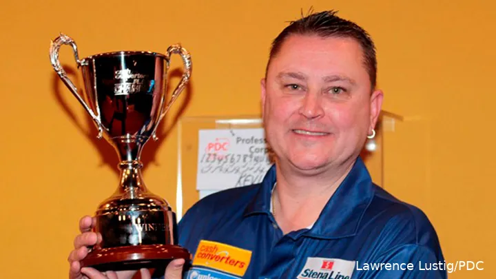 Kevin Painter with his trophy from the Players Championship Finals