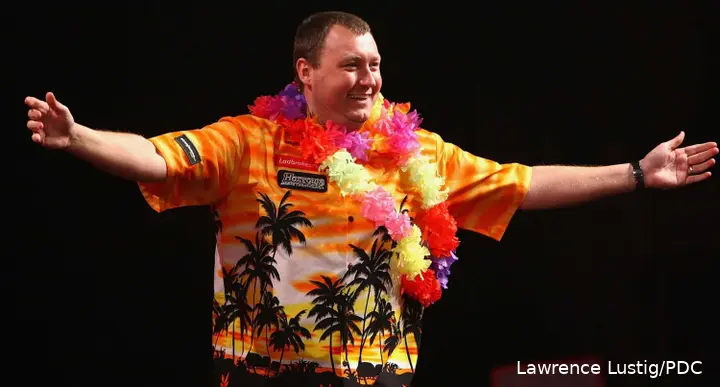 Wayne Mardle on stage.