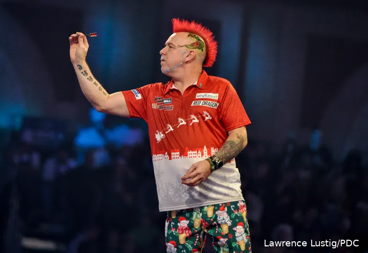 Mit einem Weihnachtsdorf, Schnee, dem Weihnachtsmann und seinen Rentieren besiegte Wright bei der Weltmeisterschaft 2020 den Japaner Seigo Asada.