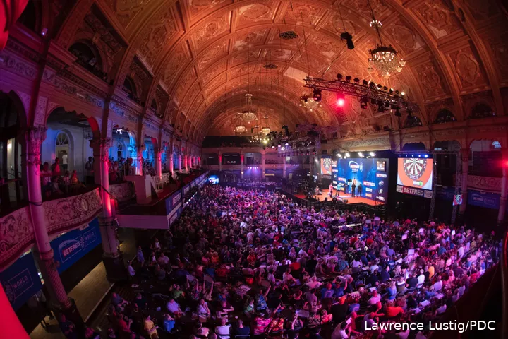 Der imposante Empress Ballroom ist seit 1994 regelmäßig Austragungsort des World Matchplay.