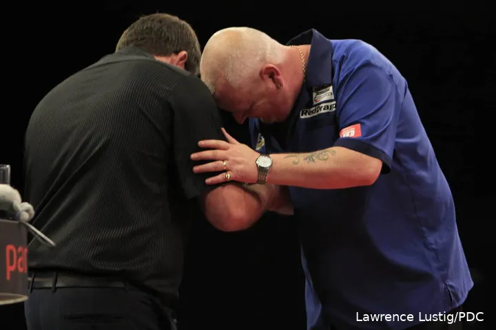 Wade und Thornton zelebrieren einen denkwürdigen Moment der Darts-Geschichte