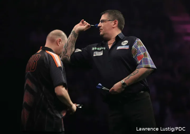Gary Anderson und Raymond van Barneveld treffen sich schon seit mehreren Jahrzehnten im Dartsport