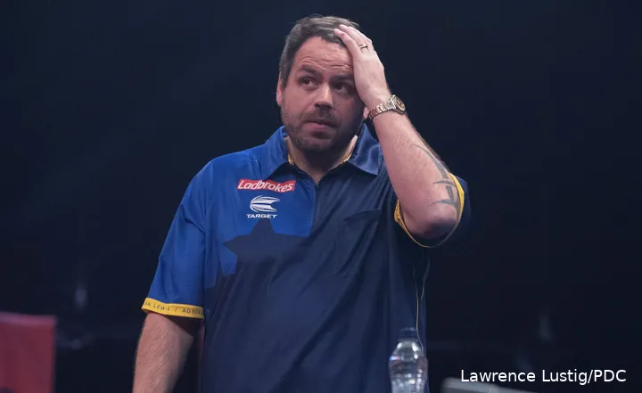 Tweevoudig wereldkampioen Adrian Lewis werkt momenteel aan een comeback