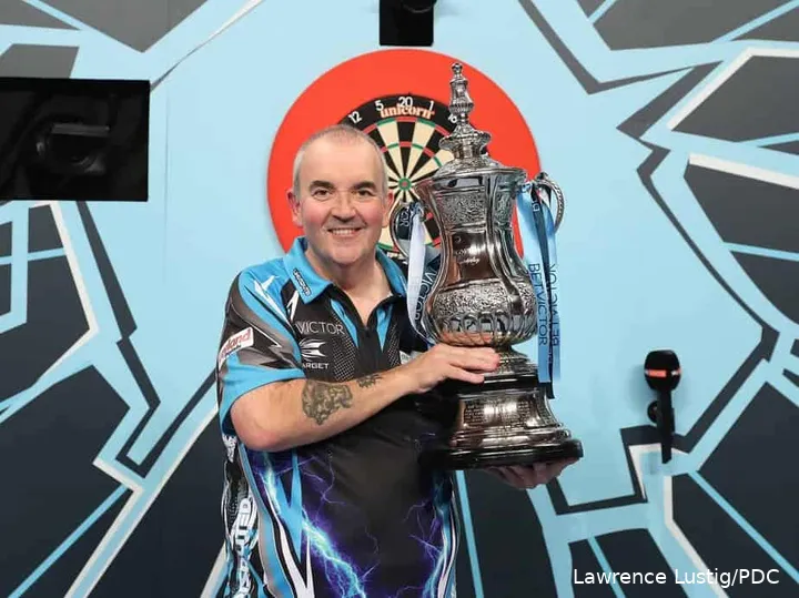 Phil Taylor slaagde er tien keer in om in hetzelfde jaar het WK Darts en de World Matchplay te winnen