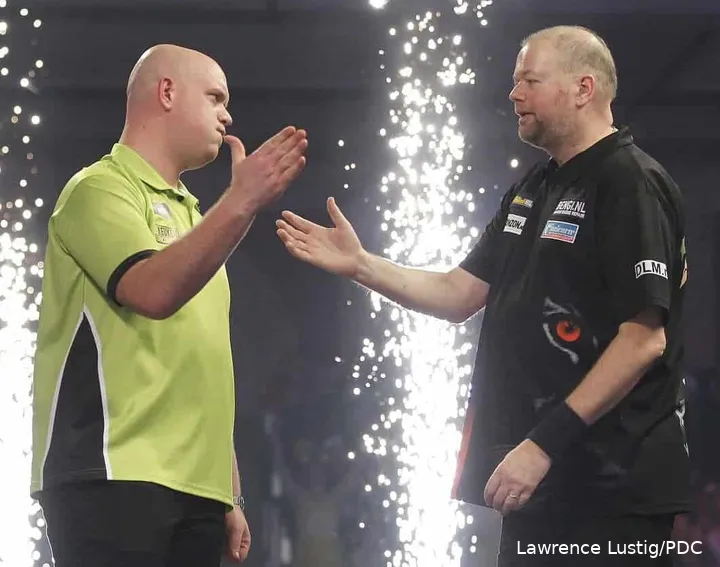 De wedstrijd tussen Michael van Gerwen en Raymond van Barneveld bij het WK Darts van 2017 ging de geschiedenisboeken in als de beste WK-wedstrijd ooit