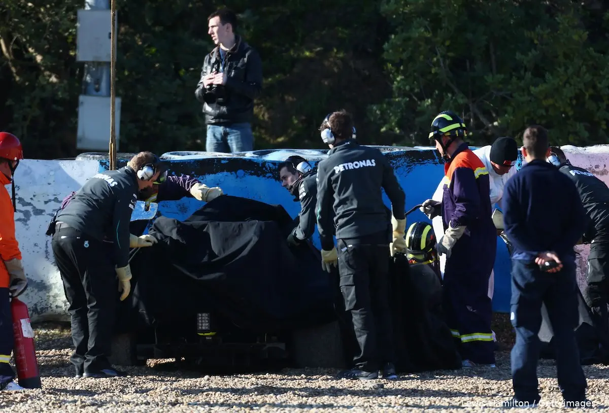 lewis hamilton w04 ulykke test