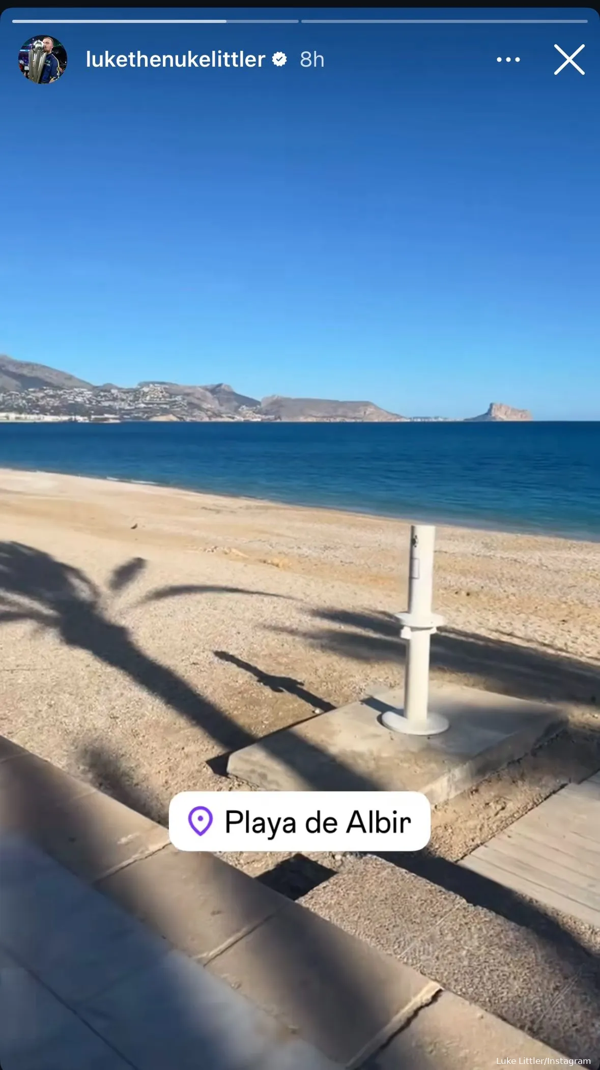 Luke Littler op vakantie in Spanje.