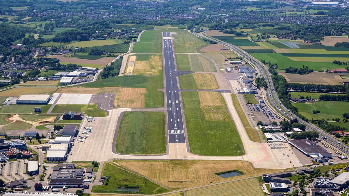 start en landingsbaan maastricht aachen airport