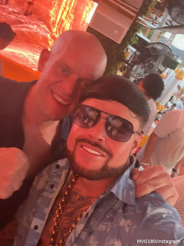 Michael van Gerwen maakte onlangs ook al een uitstapje naar Ibizi