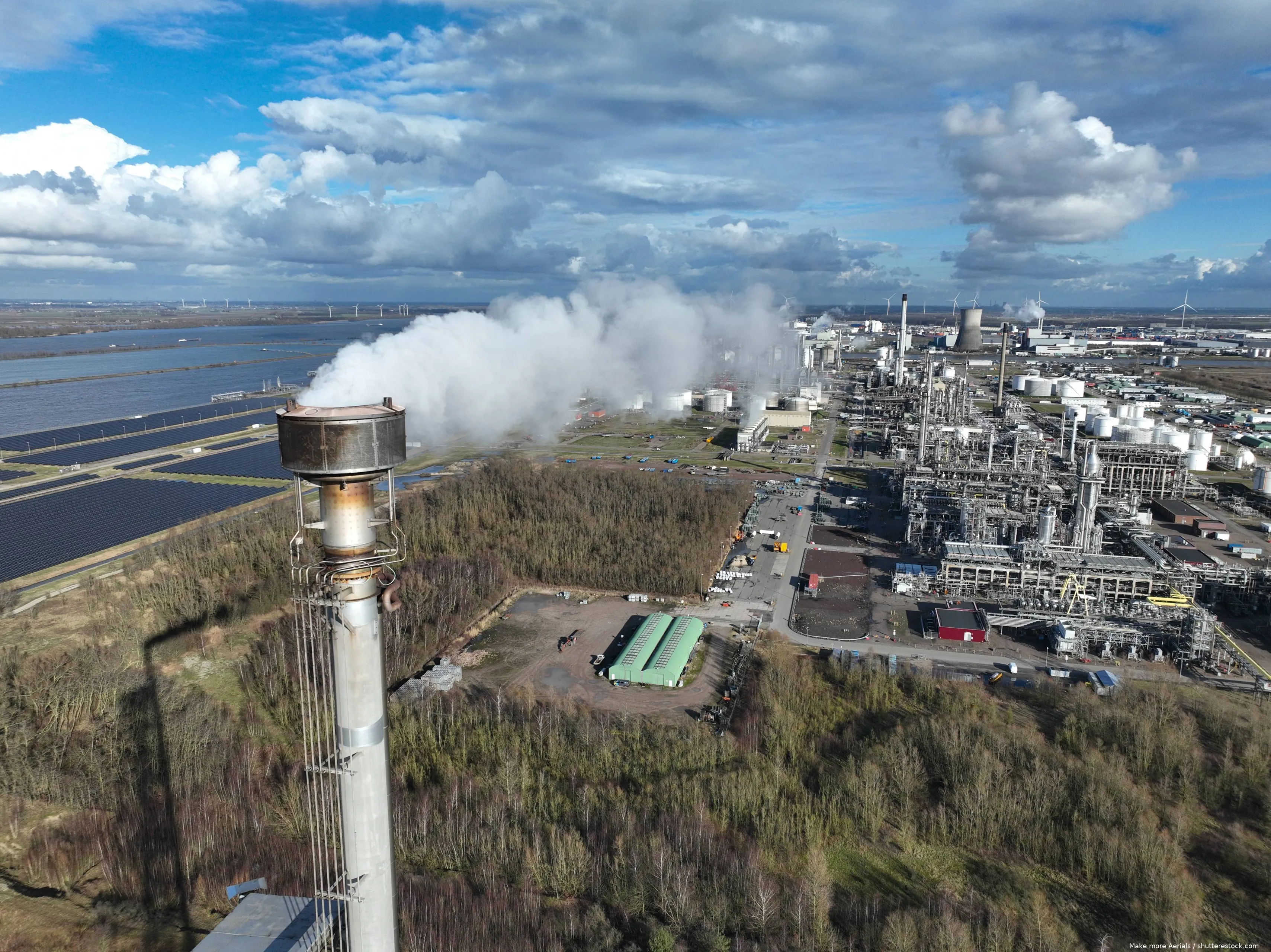 shutterstock_2452702433